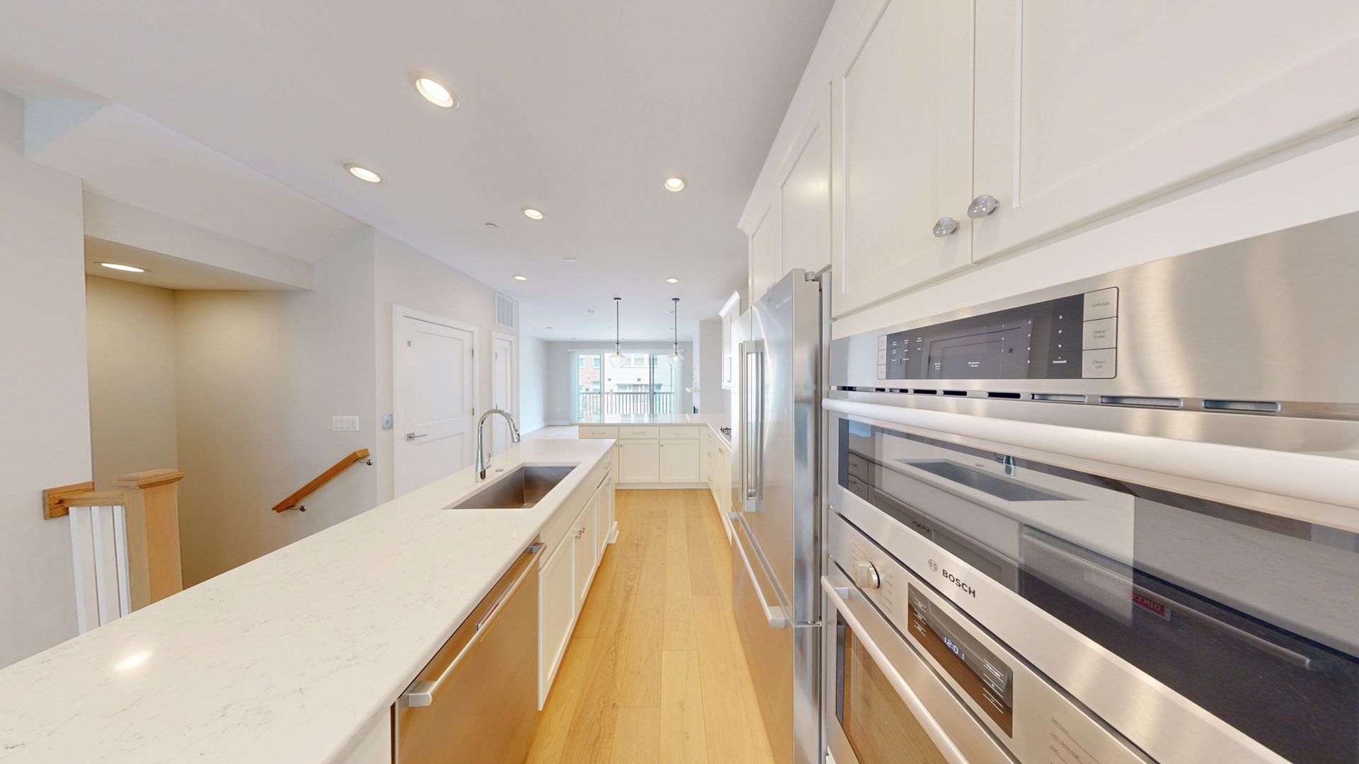 North Bethesda Townhome: 10324 Grosvenor Place