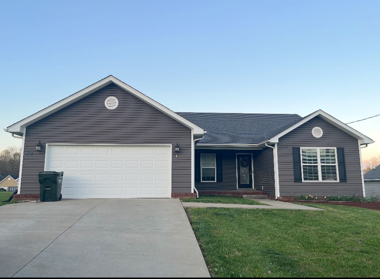 Radcliff House: 108 Brooke Trace