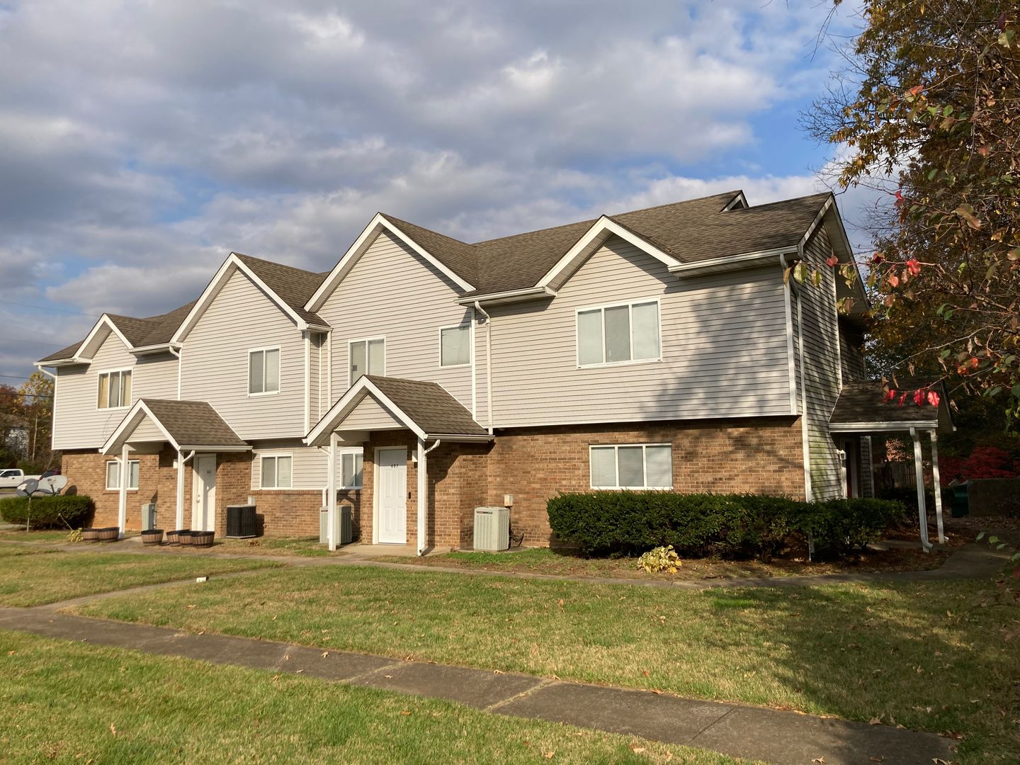 Radcliff Apartment: 131 S. Lorraine Road