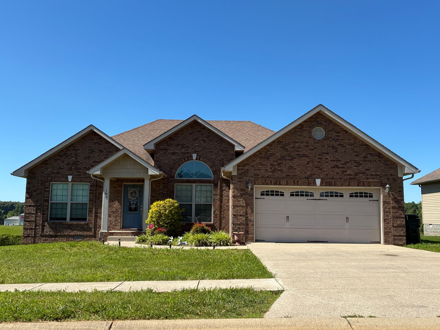 Vine Grove House: 183 Twin Lakes Drive