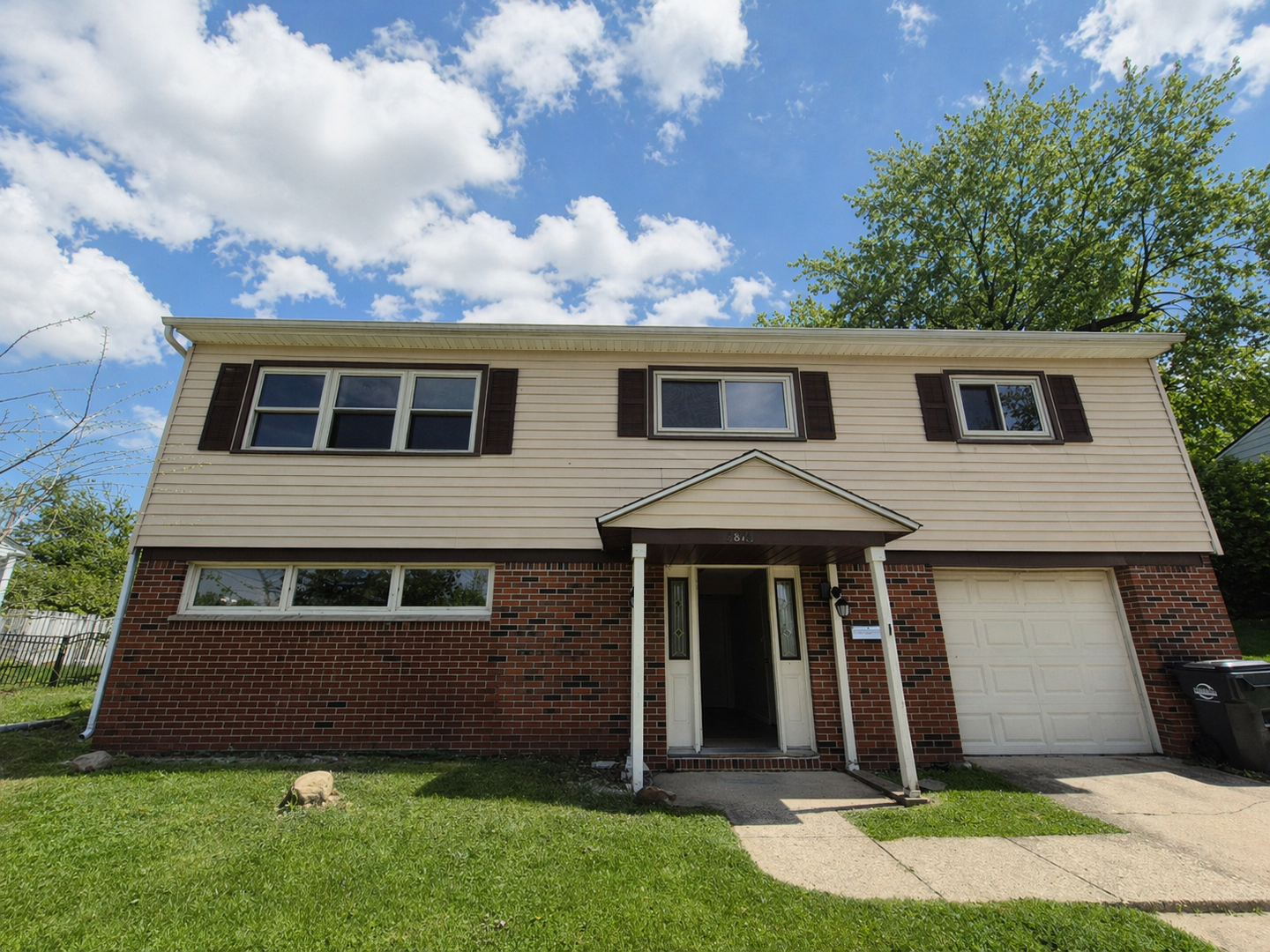 Kettering House: 2816 Nacoma Pl.