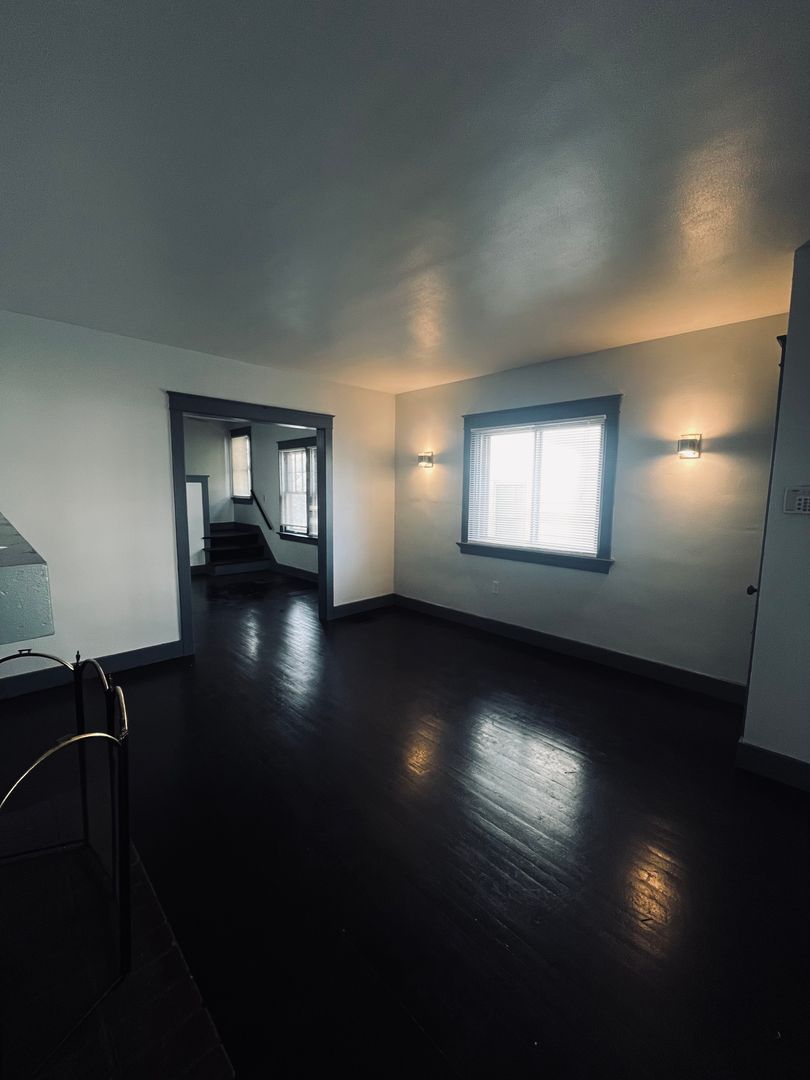 Dayton Apartment: 313-315 Illinois Ave
