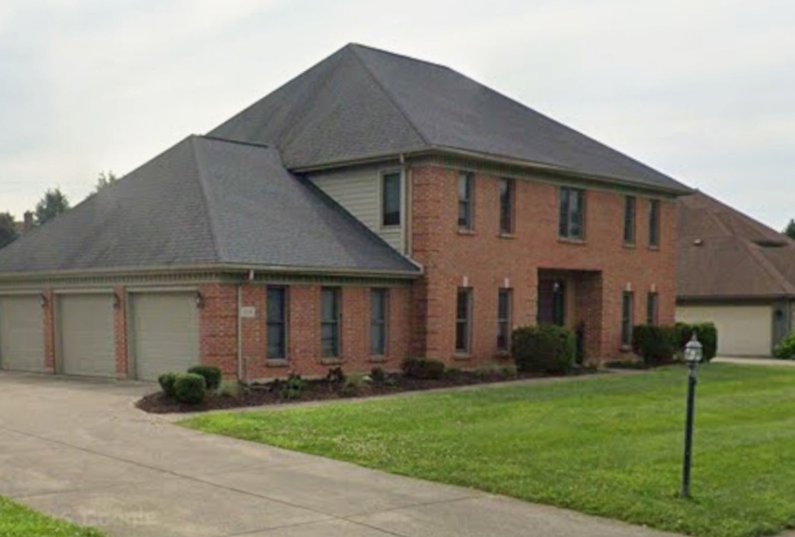 Beavercreek House: 324 Redwood Blvd.