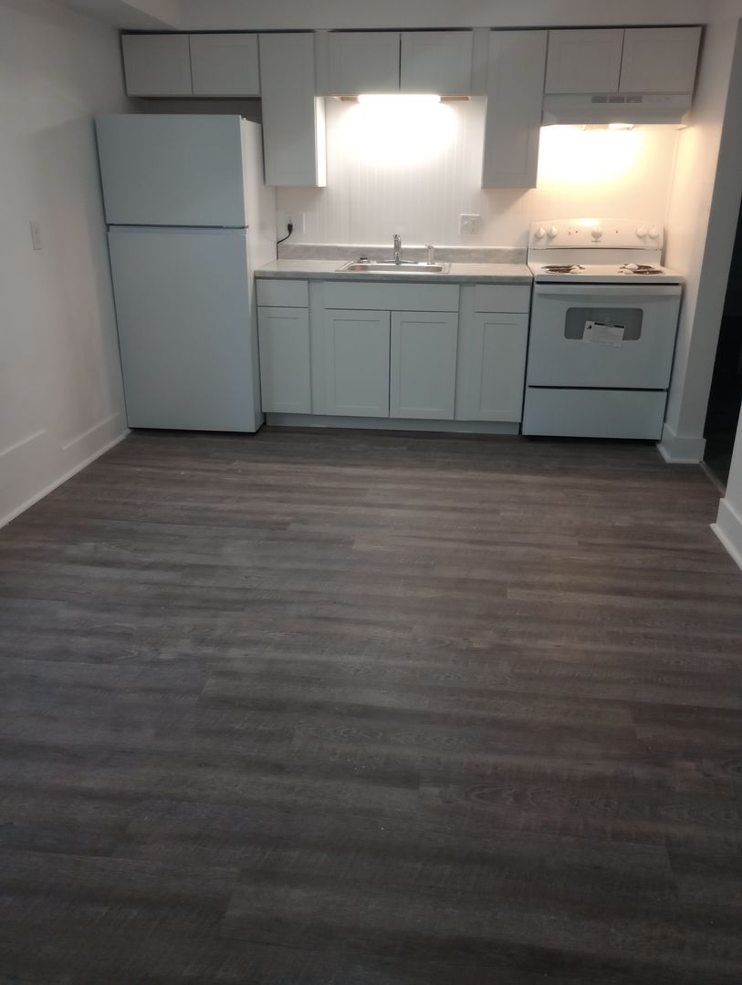 Dayton Apartment: 3816 E 3rd Street