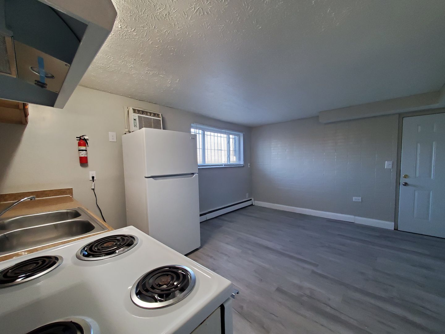 Dayton Apartment: 29 S Decker Avenue