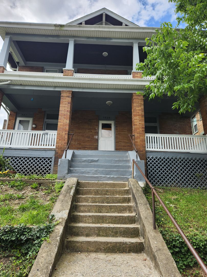 Cincinnati Apartment: 1525 Dixmont Ave