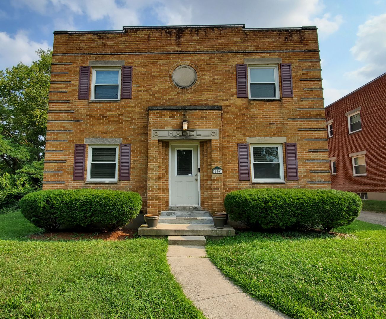 Dayton Apartment: 250 E Beechwood Ave.