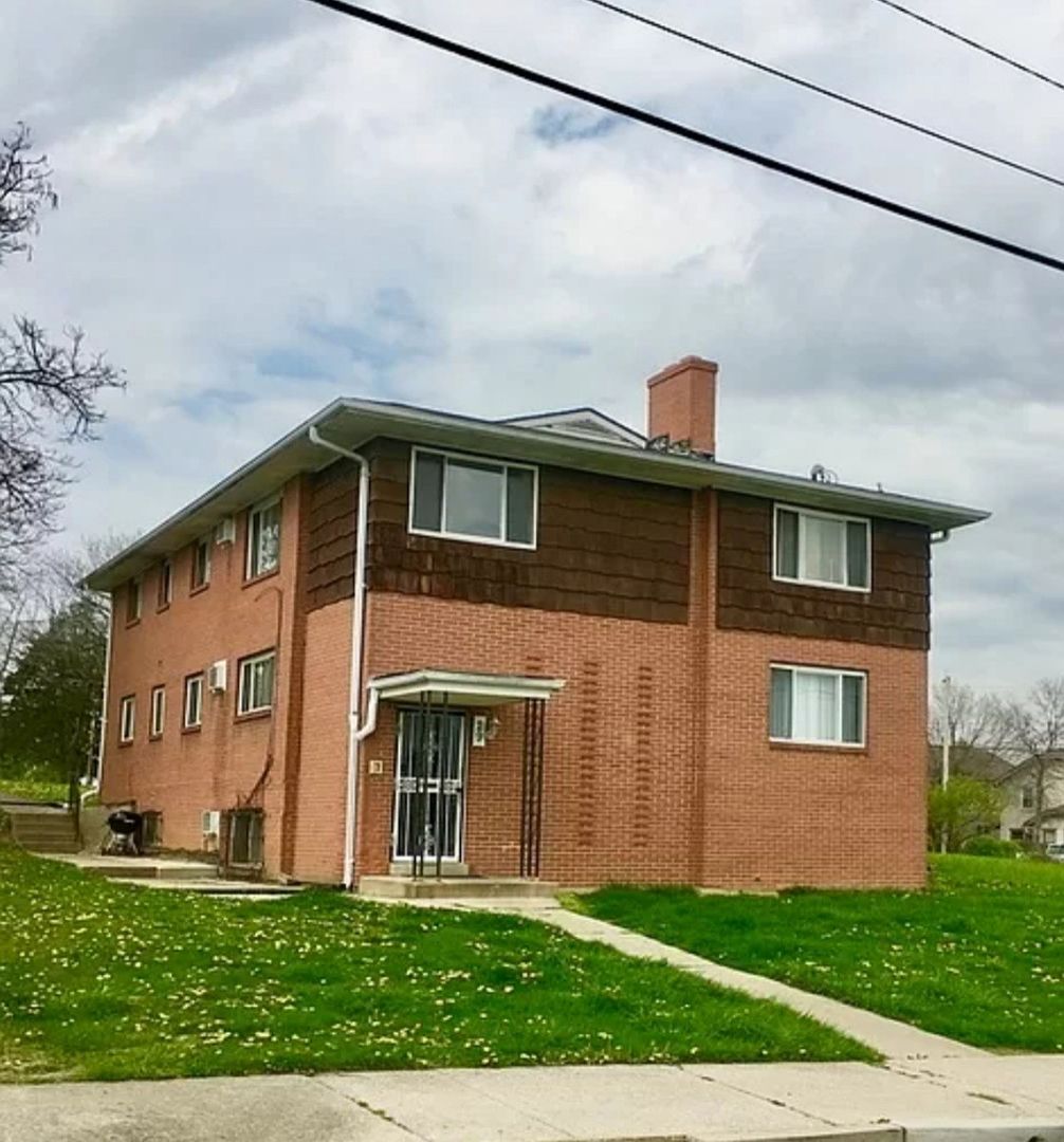 Dayton Apartment: 29 S Decker Avenue