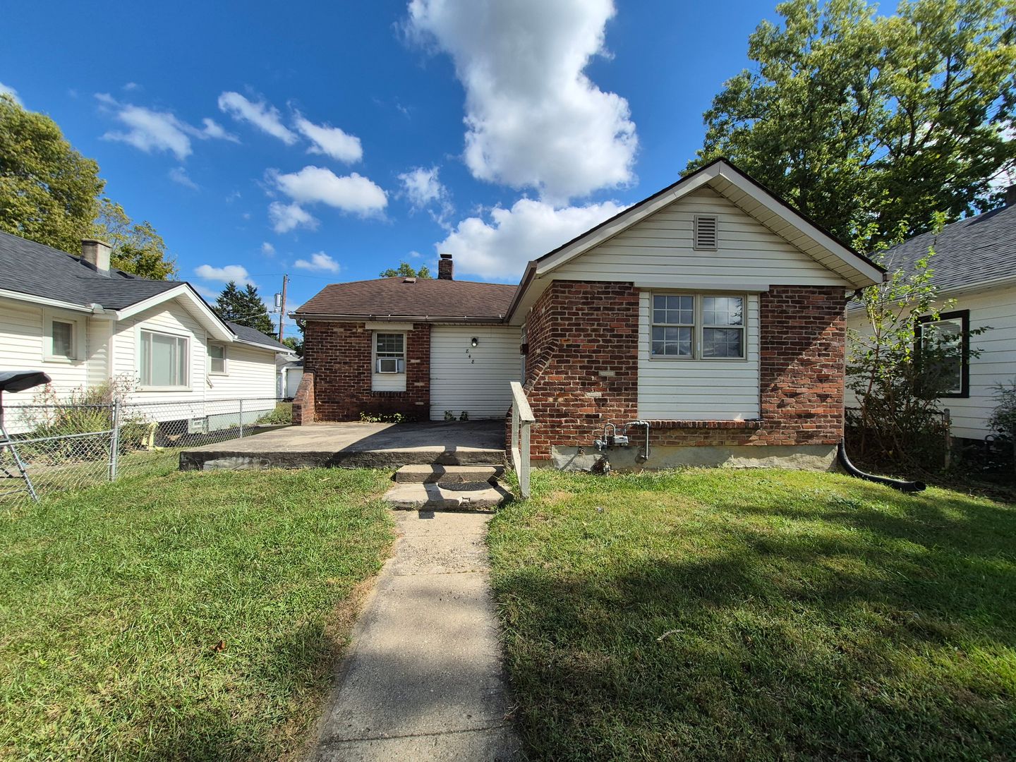 Dayton House: 848 Clarkson Ave