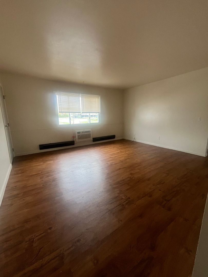 Dayton Apartment: 4365 Parkway Drive