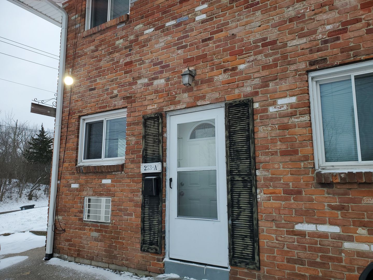 Dayton Apartment: 251 N Smithville Rd.