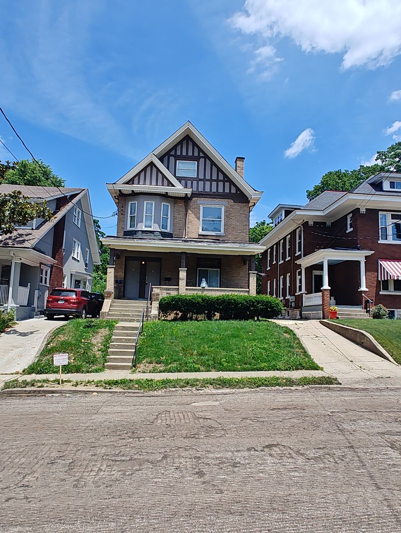 Cincinnati Apartment: 1526 Dixmont Ave.