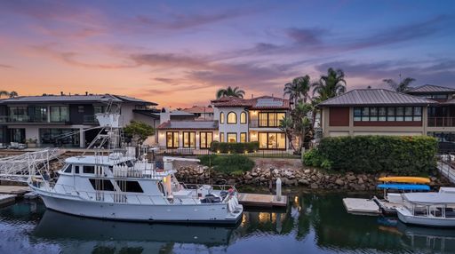 4 Bedroom + 4.5 Bathroom Boat Dock Home with Pool! | Mandalay Bay | Oxnard | Unfurnished – photo 1