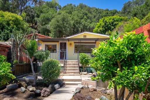 2 Bedroom + 1.5 Bathroom Home | Casitas Vista in Ventura | Unfurnished – photo 1