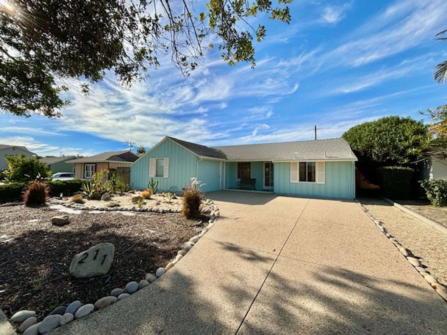 Ventura House: 211 Eva St.