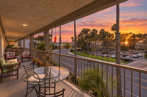 2 Bedroom + 2 Bathroom Condo | Surfside III | Port Hueneme | Furnished – photo 1