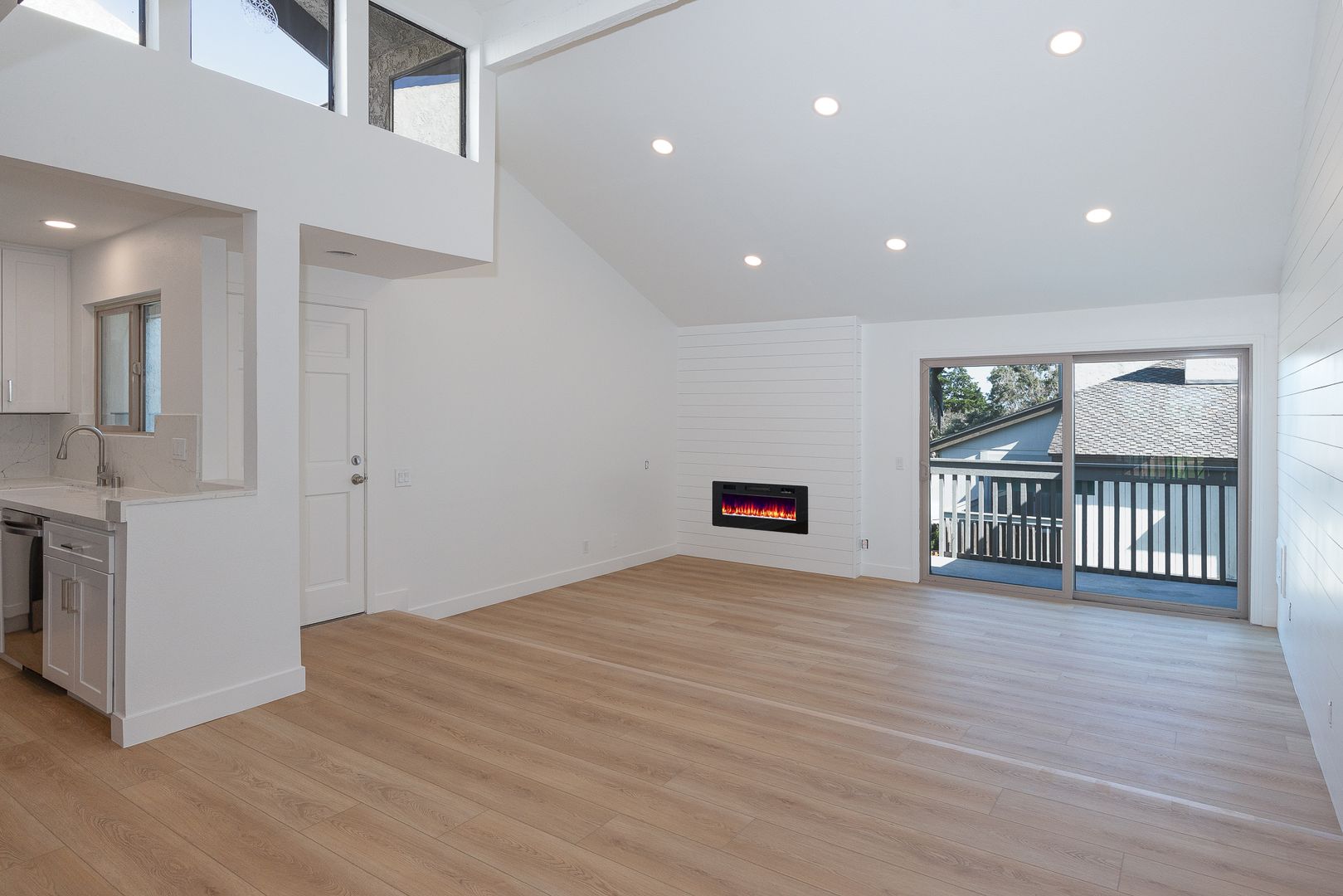 Oxnard House: 2945 Harbor