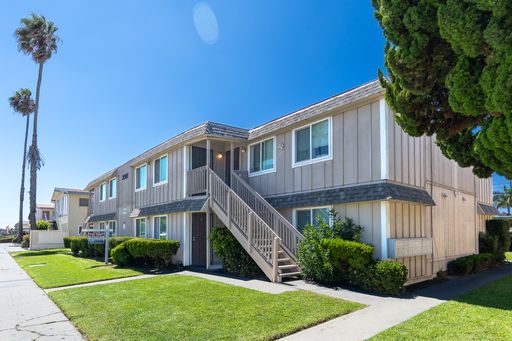 Oxnard | 1 Bedroom + 1 Bathroom Apartment – photo 1