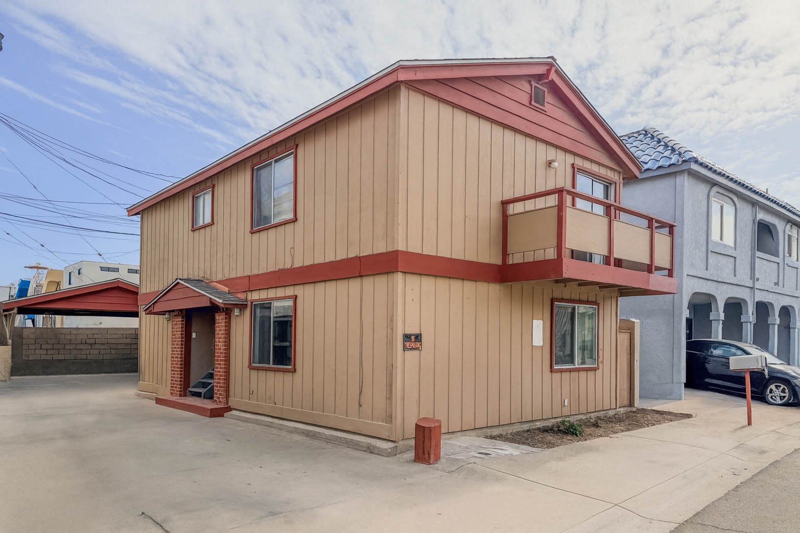 Oxnard House: 108 Los Angeles Ave