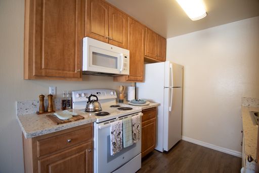 Move in special for New Tenants: Half off 1st month rent O.A.C. with year lease - immediate move in – photo 1