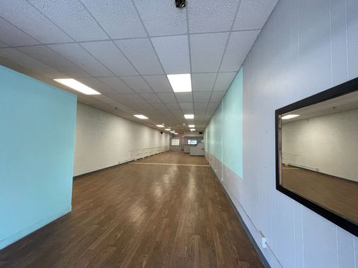 Ventura Retail Near Ventura College – photo 1