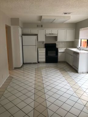 Las Vegas 3 Bed 2 Bath Condo – photo 1