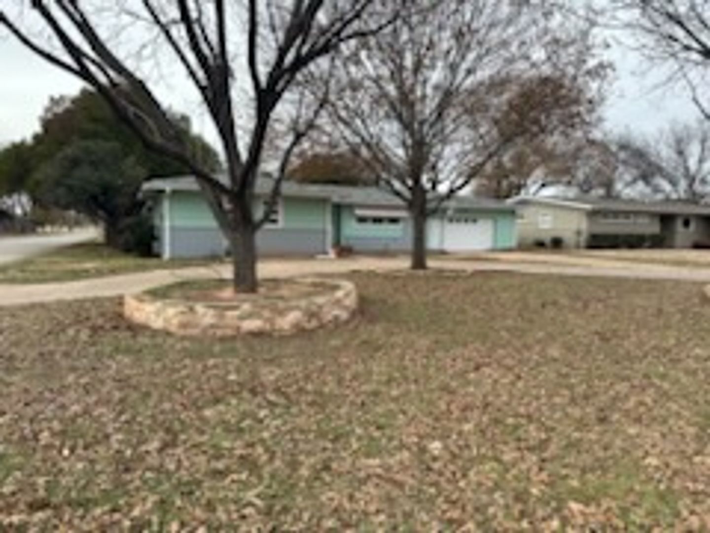 Wichita Falls House: 4616 Lake Park Dr