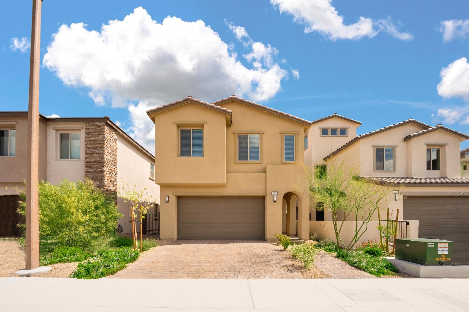 Las Vegas House: 336 McLoughlin St