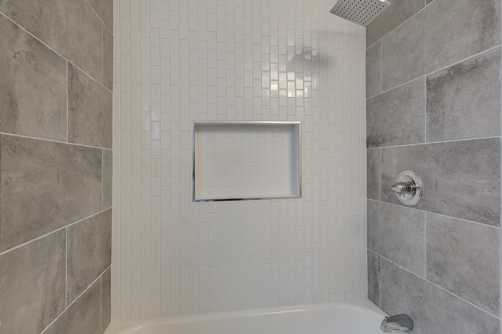 Long Beach Apartment: 1845-1851 Pine Ave.