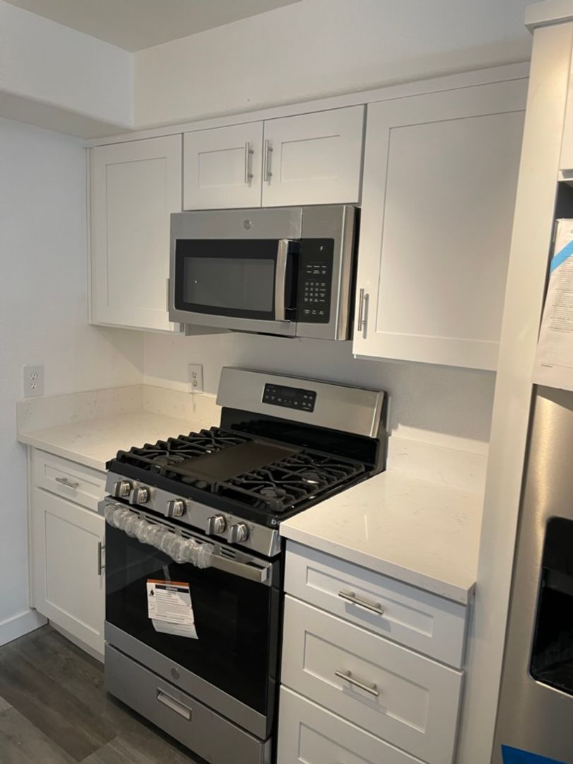 Las Vegas Apartment: 900 Doolittle Ave