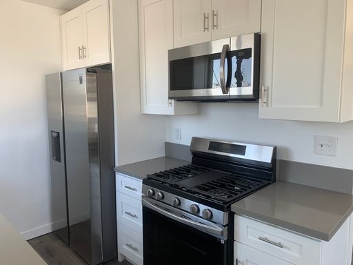 Remodeled Large One Bedroom unit near Crenshaw Line. – photo 1