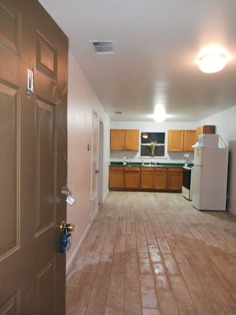 San Antonio Apartment: 108 Rosabell St