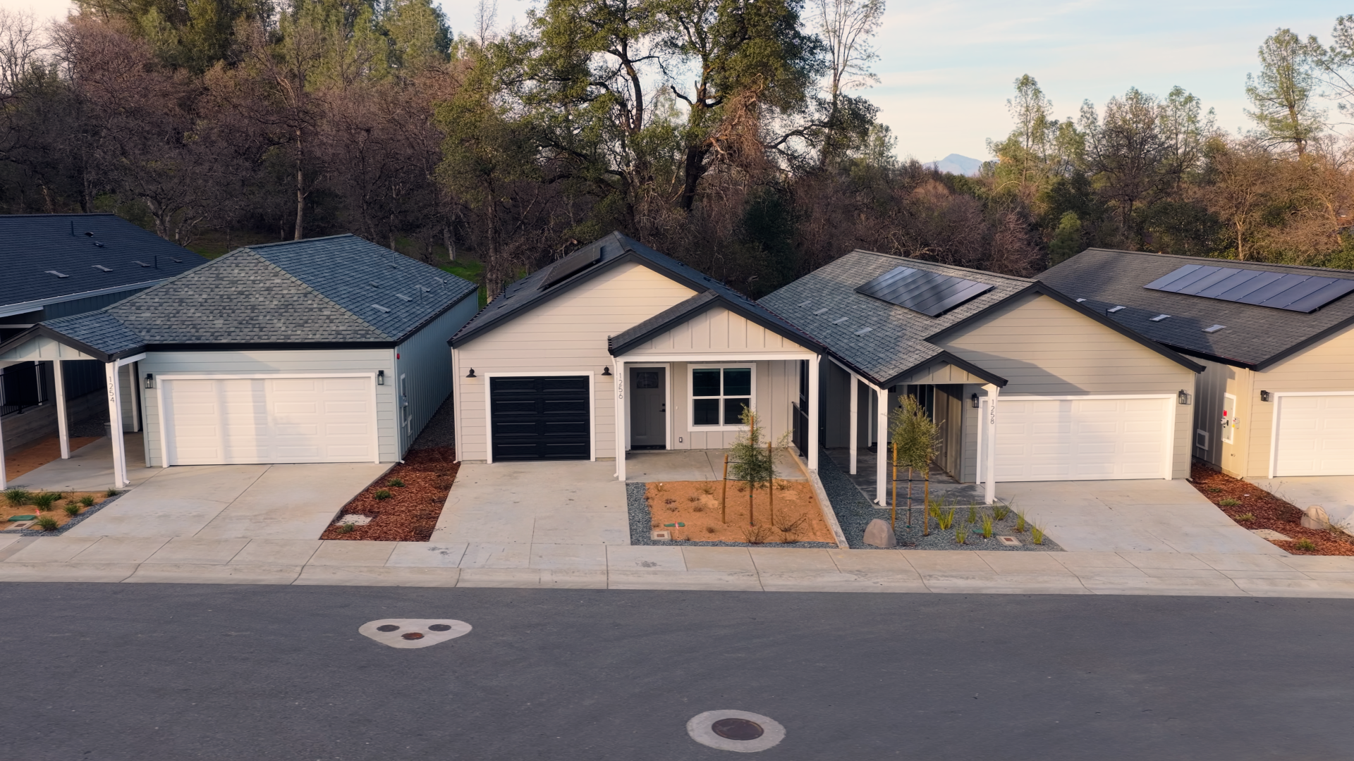 RES-501: Alturas Oak Villas 1 of 12