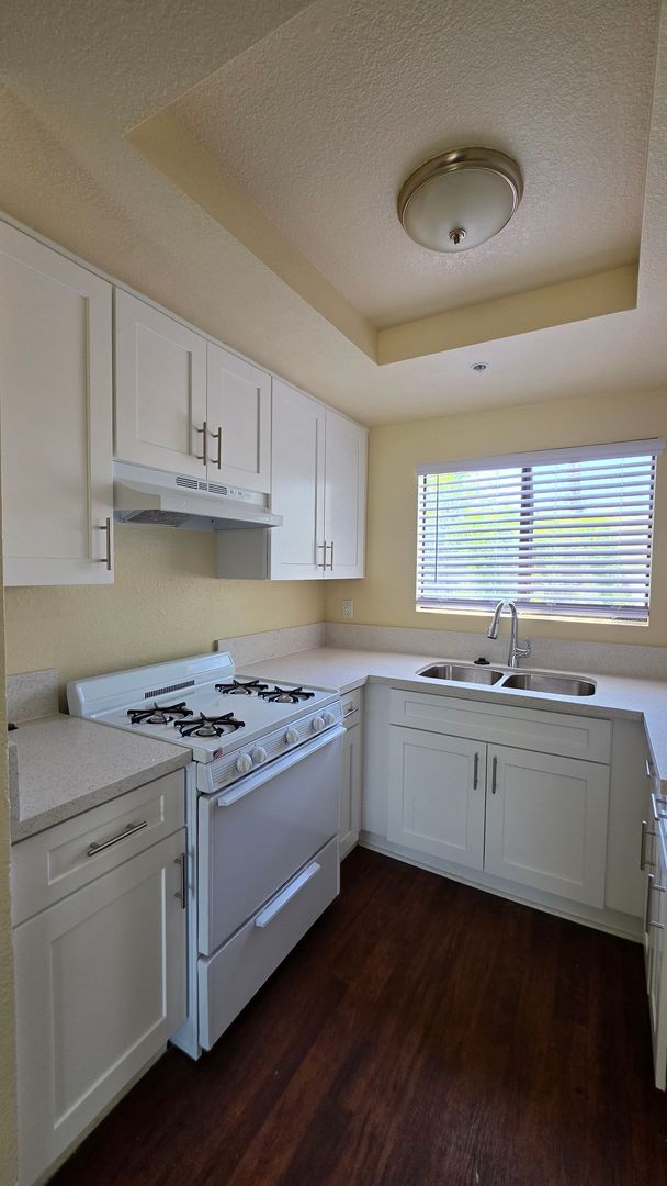 Bloomington Apartment: 18181 Valley Blvd