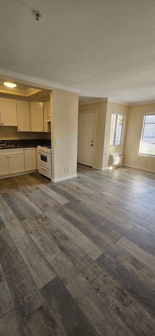 Bloomington Apartment: 18181 Valley Blvd