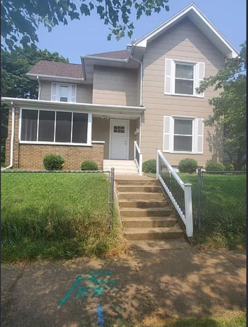 Grand Rapids Apartment: 101 Dean St NE