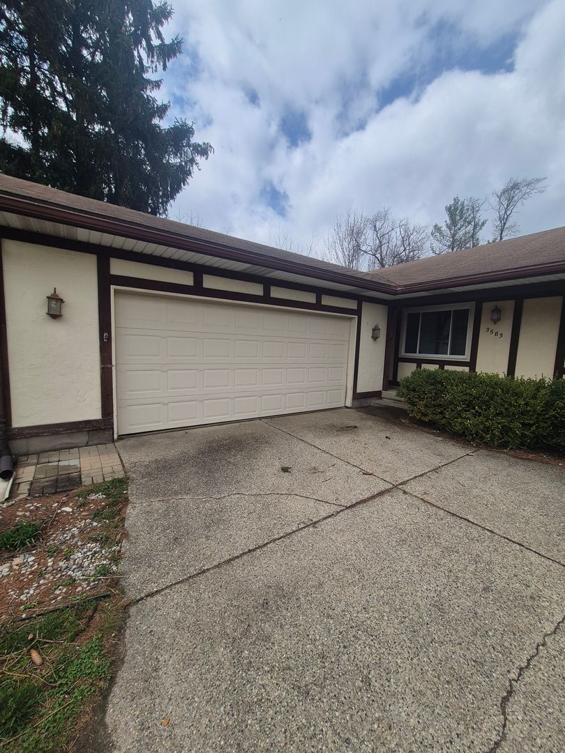 Grandville Multiplex: 3581-3583 Peck St SW