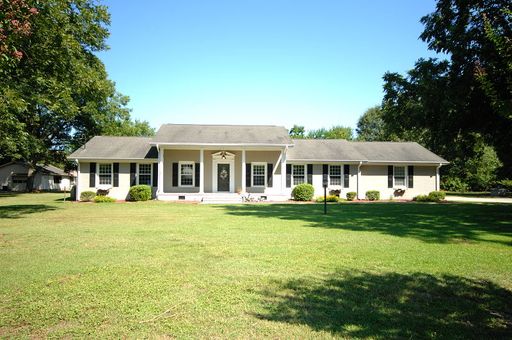 108 Woodrose Avenue Goldsboro NC 27534 – photo 1