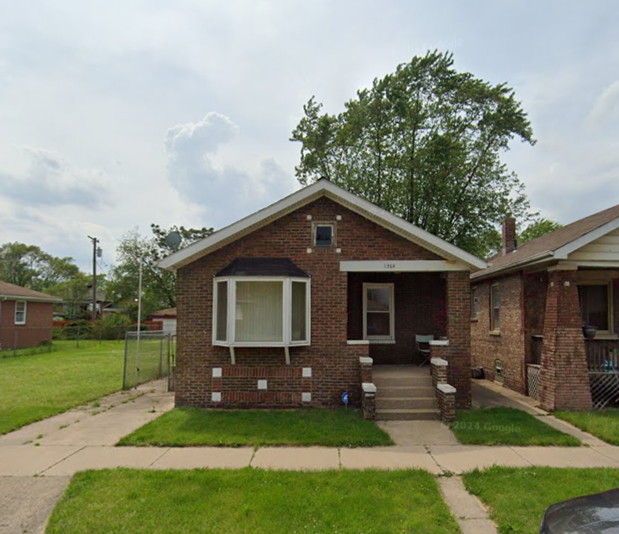 Gary House: 1364 Roosevelt st