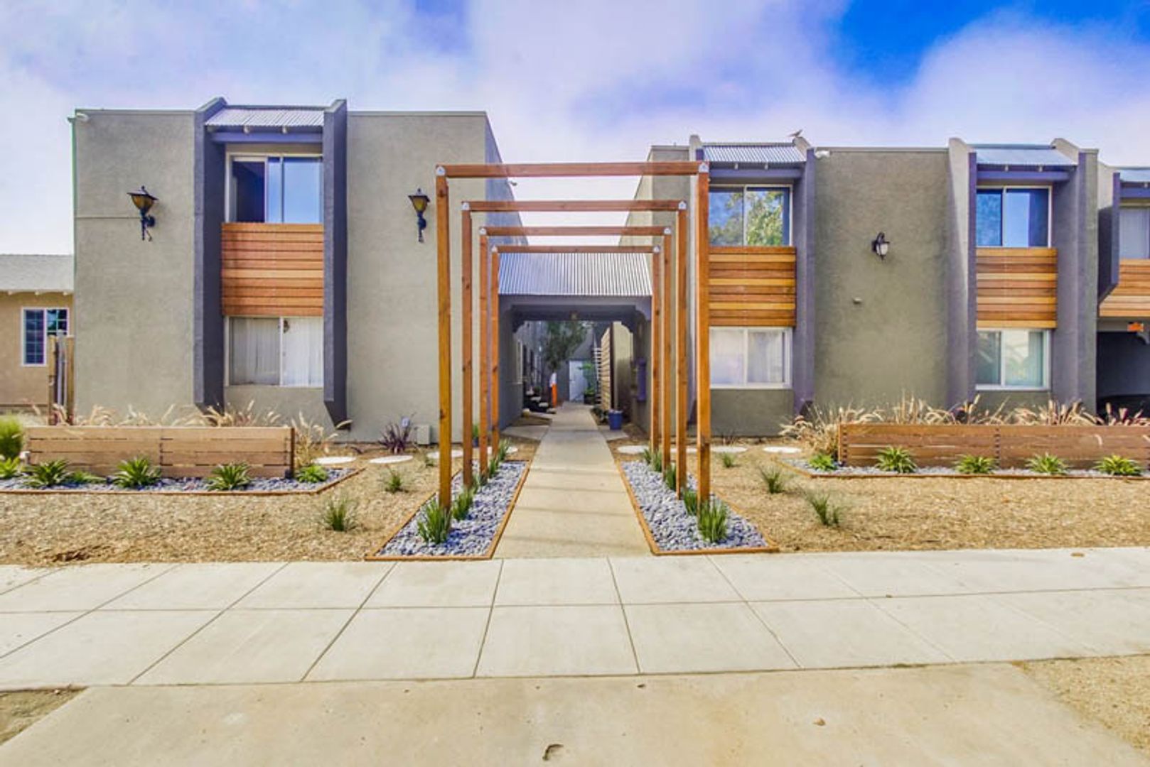 Oceanside Apartment: 225 S. Ditmar Street #J