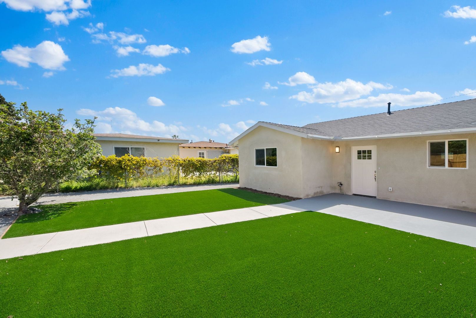 Oceanside Apartment: 2718 Oceanside Blvd.