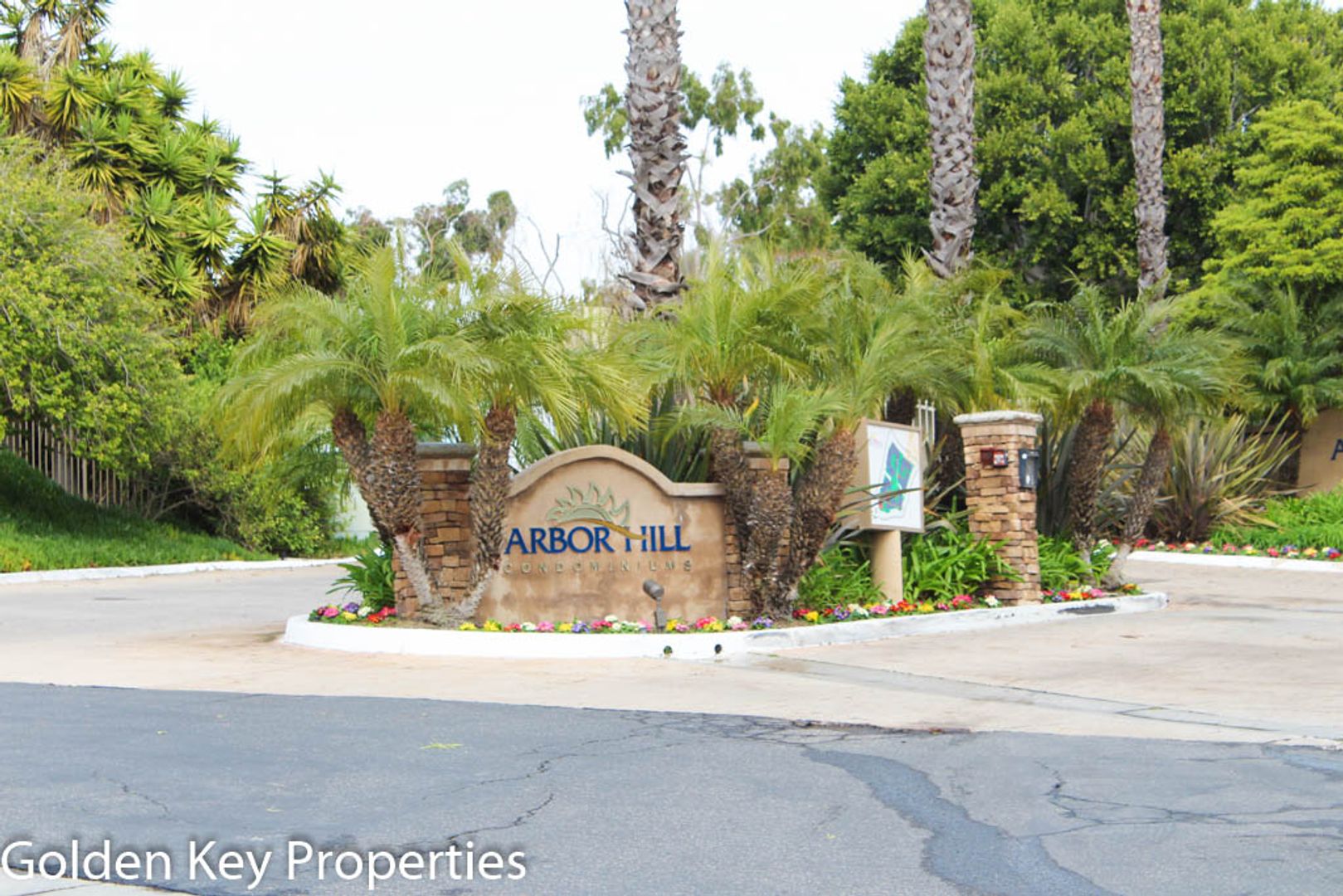 Oceanside Condo: 432 Edgehill Lane #75