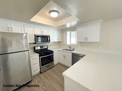 Recently Remodeled Two Bedroom in Oceanside – photo 1