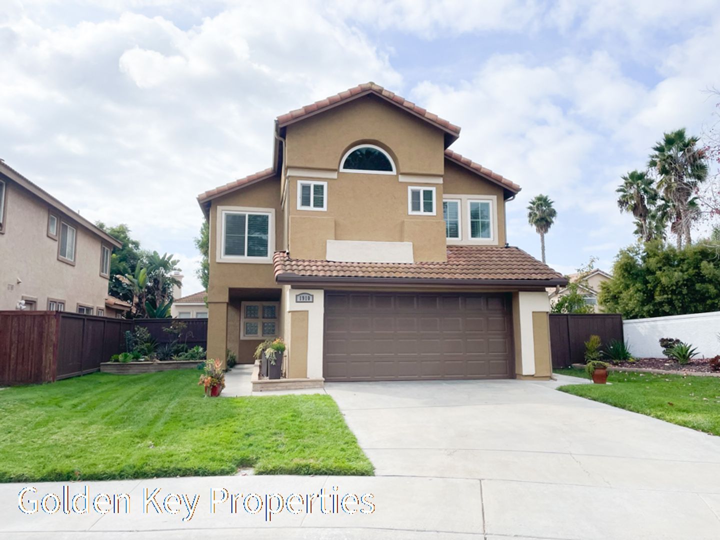 Oceanside House: 1910 Corte Torero