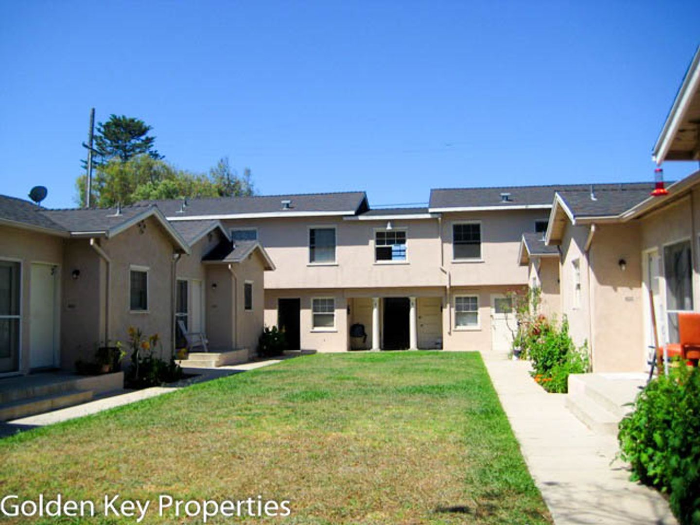 Oceanside Apartment: 411 N. Nevada St. #4