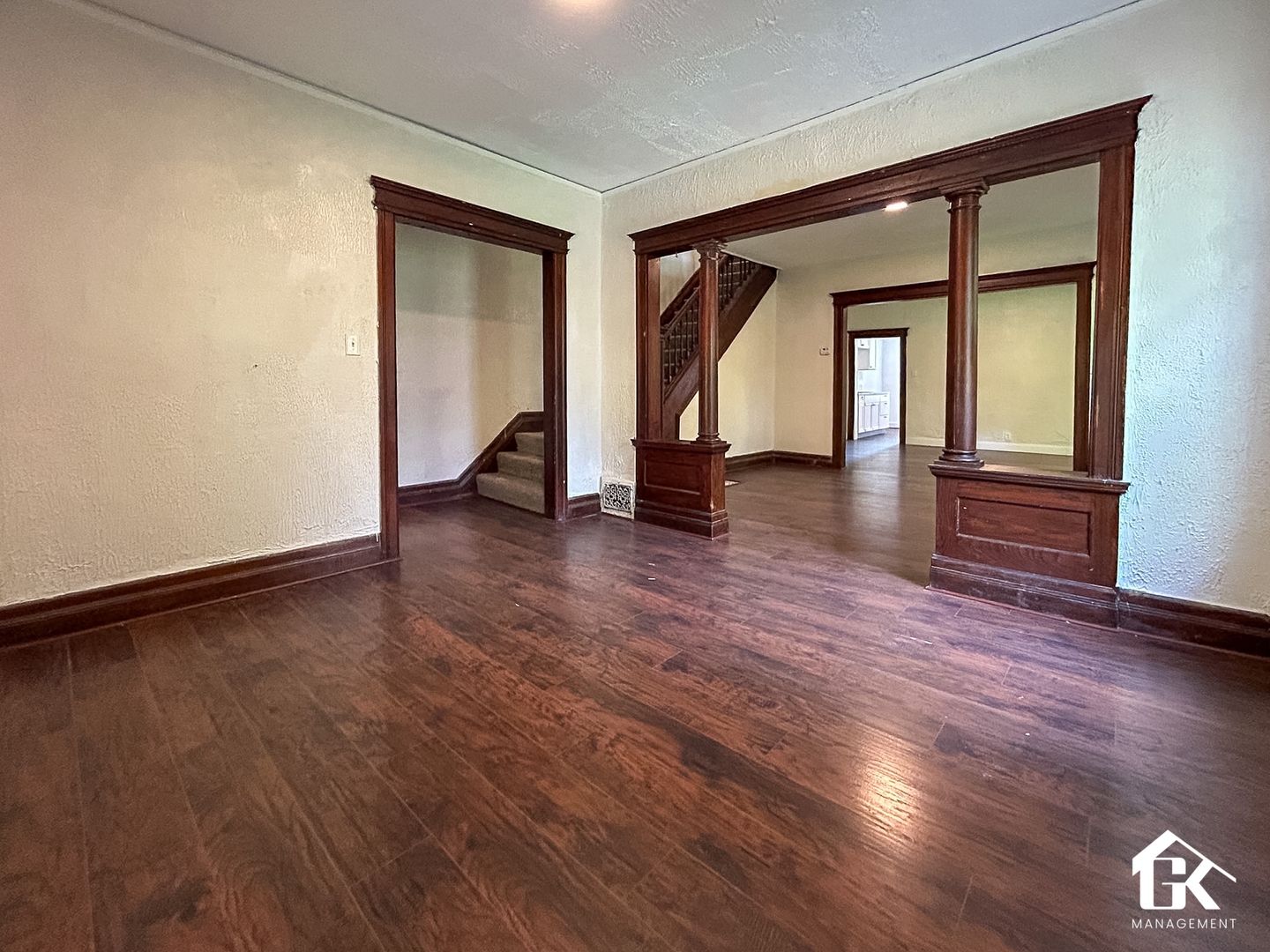 Detroit Apartment: 2923-2925 Cadillac