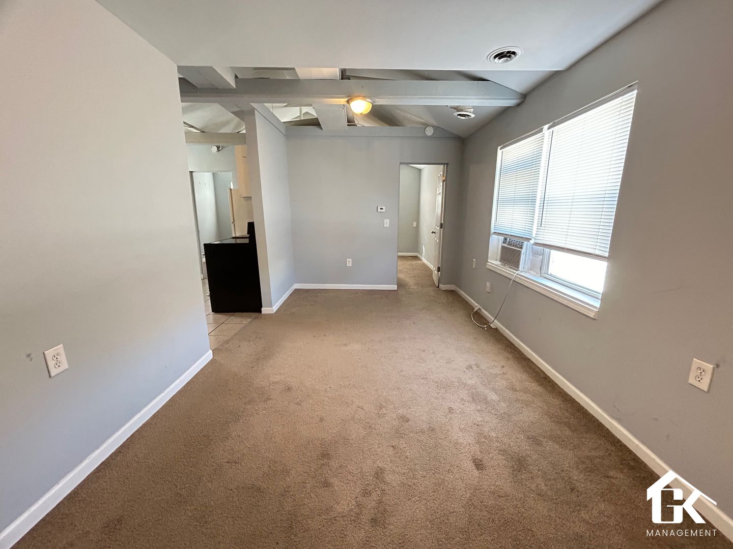 Keego Harbor Apartment: 2961 Prynne St