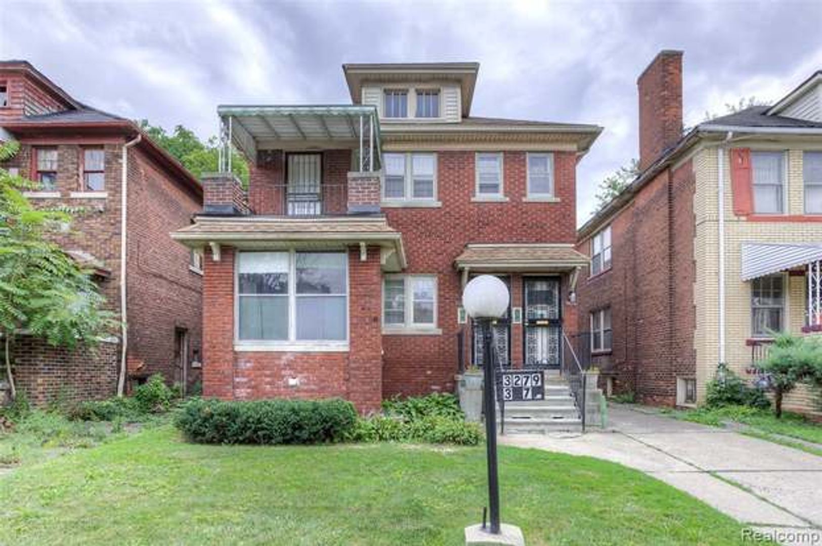 Detroit Apartment: 3277 Calvert St