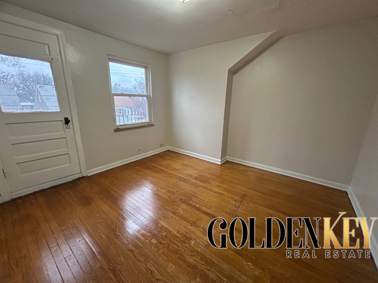 Detroit Apartment: 18461 Washburn Ave