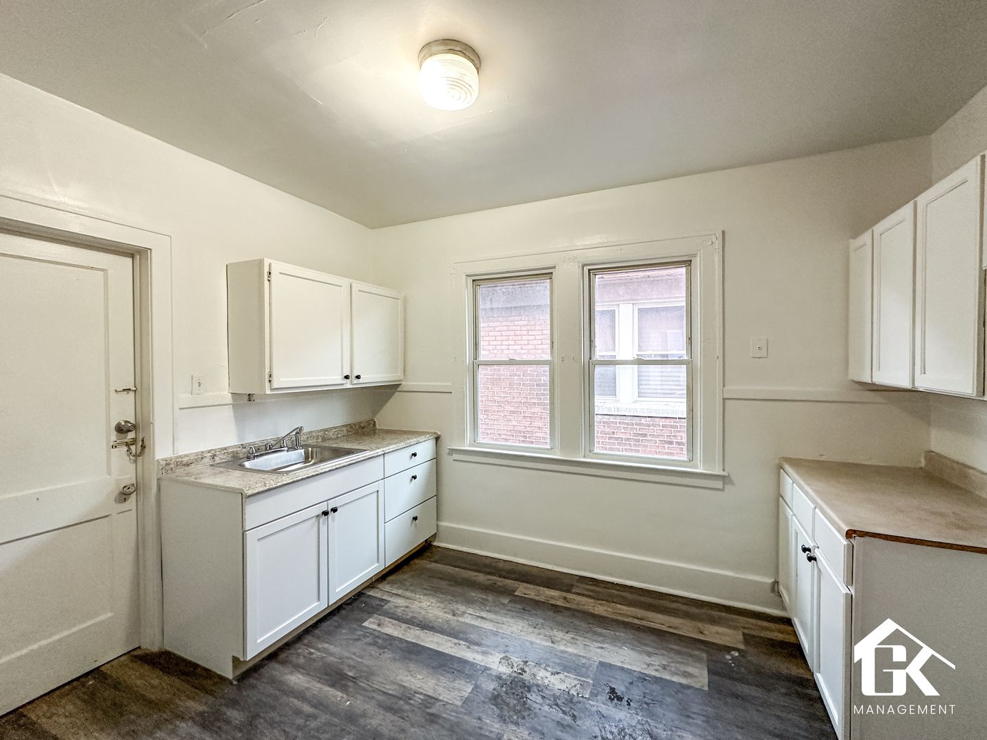 Detroit Apartment: 18461 Washburn Ave